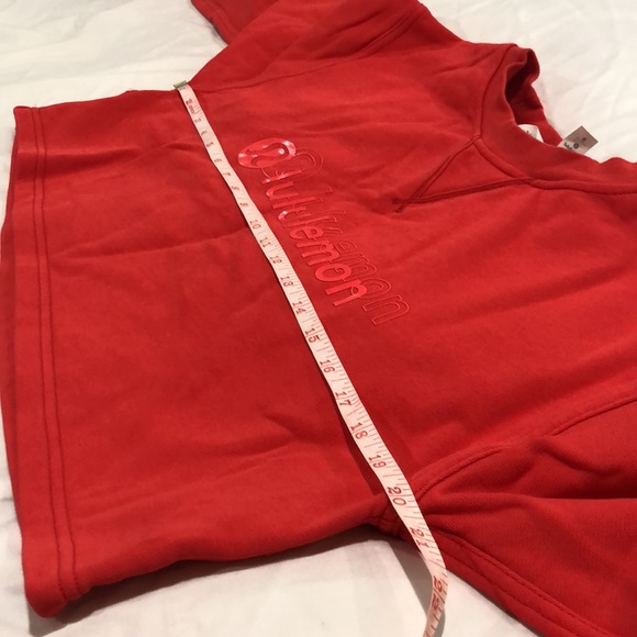 Lulu🍋 All Yours Crew Cropped Special Edition LNY - Picture 12 of 13